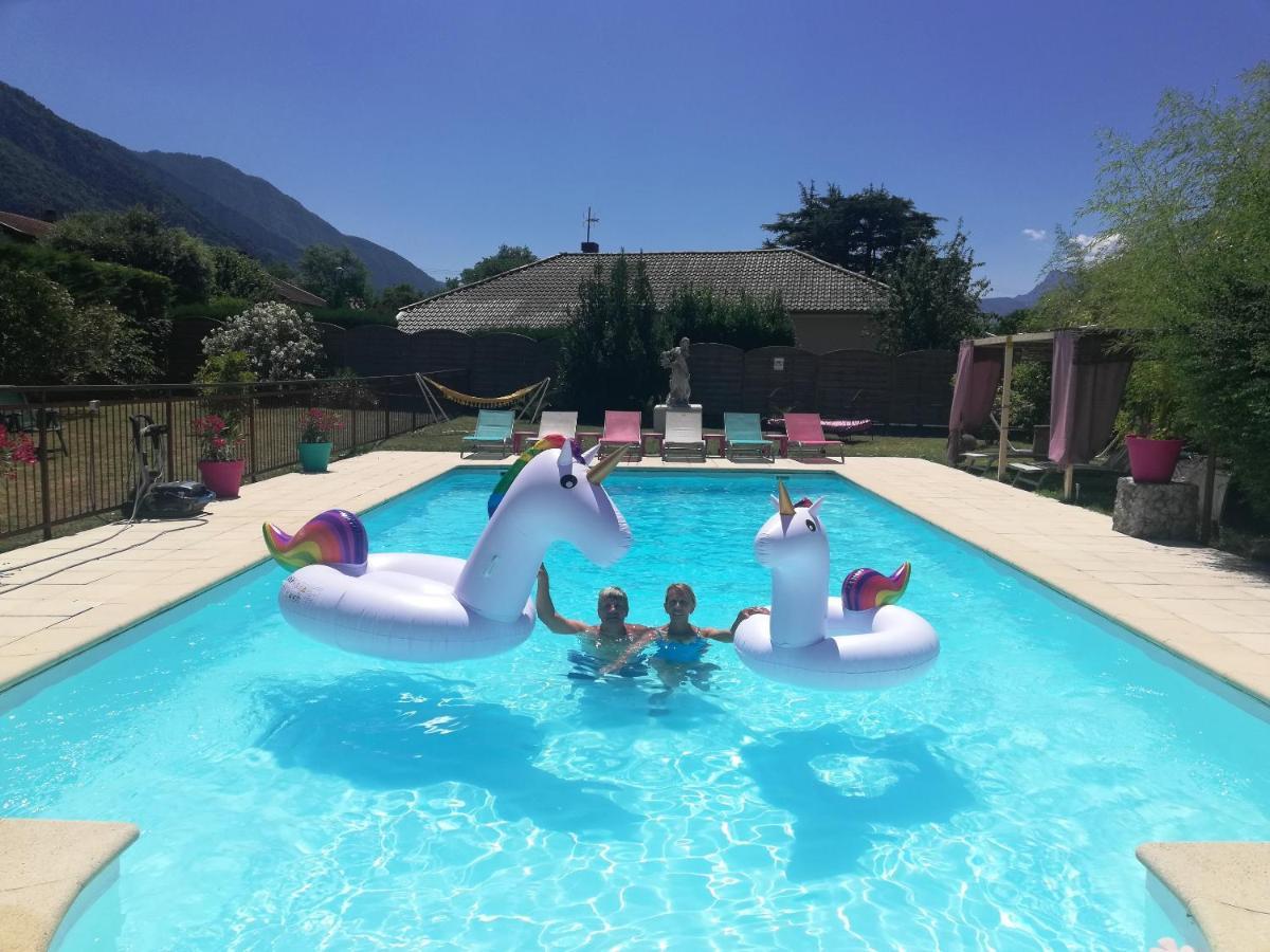 Appartement Lumineux A Voreppe Avec Piscine מראה חיצוני תמונה